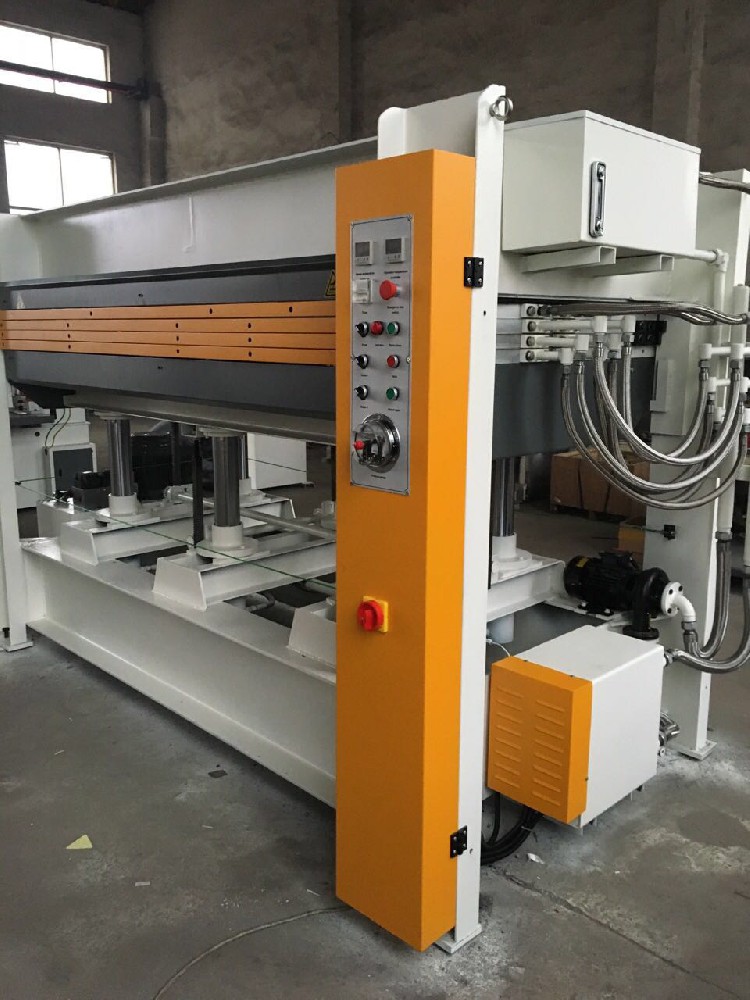 貼面熱壓機(jī)的連接以及密封