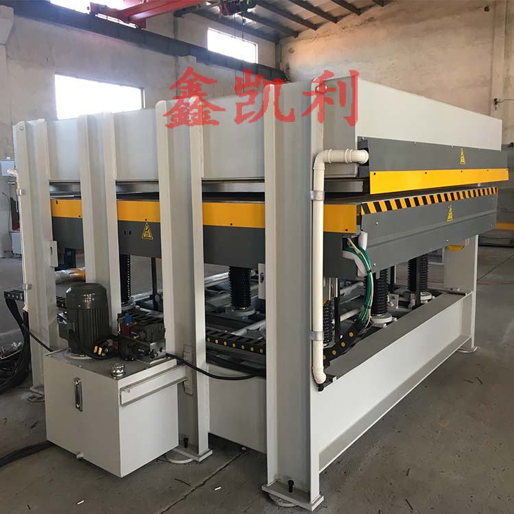 鑫凱利機(jī)械研發(fā)了多種異形熱壓機(jī)